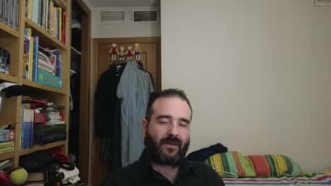 curiosillo1983 online show from August 1, 6:20 pm