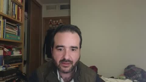 curiosillo1983 online show from December 4, 9:25 pm