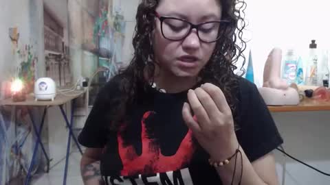 Vannesa online show from March 13, 11:30 pm