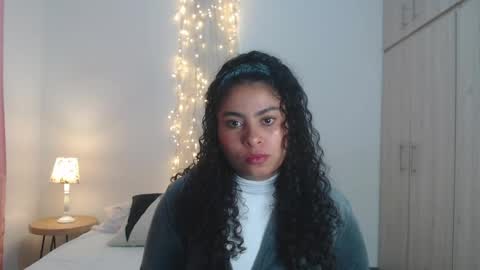 Sophia online show from March 12, 1:48 pm