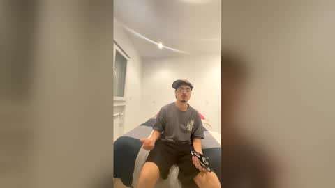 curlythiago online show from March 19, 2:06 am