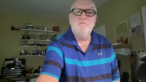 Snapshot of curo69 chatting on December 5, 2:39 pm ALAN online show from December 5, 2:39 pm