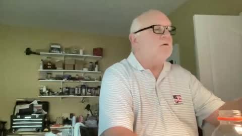 Snapshot of curo69 chatting on December 22, 12:49 pm ALAN online show from December 22, 12:49 pm