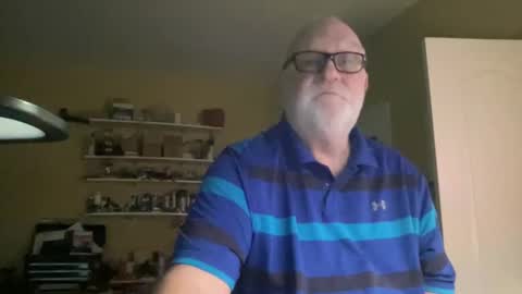 Snapshot of curo69 chatting on December 18, 3:44 pm ALAN online show from December 18, 3:44 pm