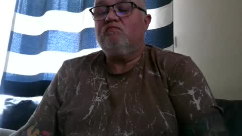 curtus14 online show from April 11, 7:02 am