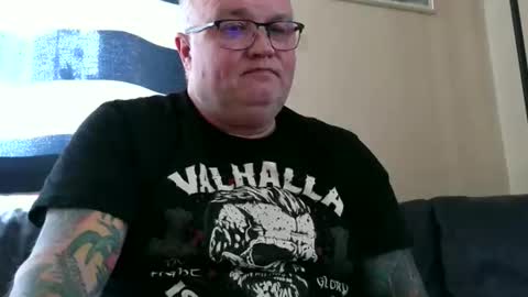 curtus14 online show from November 30, 1:18 pm