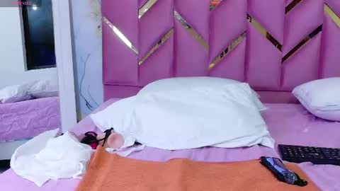Michel  online show from July 26, 8:17 pm