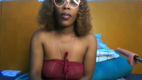 curvylyin online show from April 7, 3:41 am