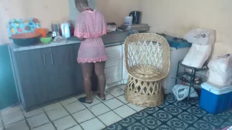 curvypear76x online show from January 6, 7:20 am