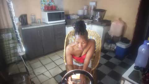 curvypear76x online show from October 2, 11:09 am