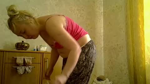 Curvy online show from April 29, 9:58 am