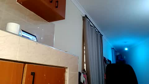 Zozo online show from February 25, 1:47 pm