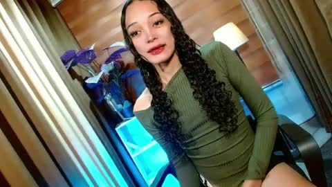 BBY CURLYHANNA online show from June 12, 3:55 pm