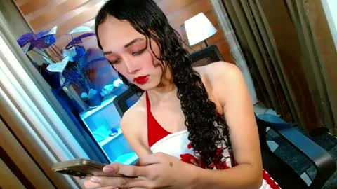 BBY CURLYHANNA online show from June 26, 11:04 am