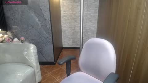 cute_angel_1 online show from July 14, 3:00 am