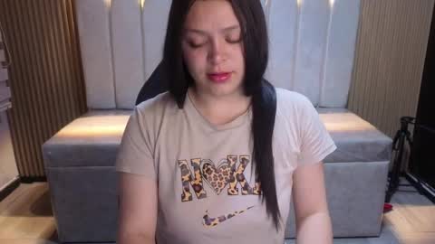 cute_angel_1 online show from April 28, 2:27 am