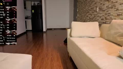 Emma online show from August 3, 4:03 am