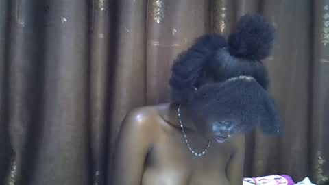 Snapshot of cute_emmy1 chatting on October 16, 10:52 pm cute_emmy1 online show from October 16, 10:52 pm