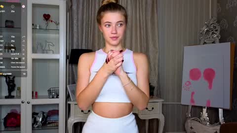 Anne online show from October 24, 7:31 am