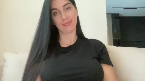 cute_kriss94 online show from May 17, 5:44 pm