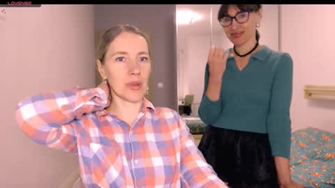 cute_lion_ online show from February 1, 7:11 pm