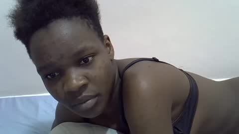 Snapshot of cute_marion chatting on February 22, 4:18 am cute_marion online show from February 22, 4:18 am