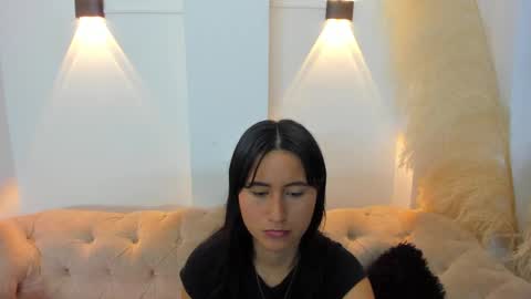 Snapshot of cute_rouss chatting on December 5, 4:37 am ROUSS online show from December 5, 4:37 am