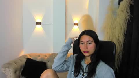 Snapshot of cute_rouss chatting on December 10, 3:09 am ROUSS online show from December 10, 3:09 am