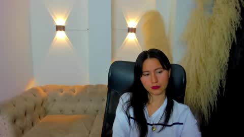 Snapshot of cute_rouss chatting on December 7, 3:53 am ROUSS online show from December 7, 3:53 am