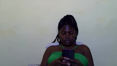 cute_roxie online show from December 18, 9:04 am