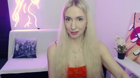 cute_smile_shy online show from February 13, 10:13 pm