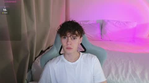 Thomas -  online show from May 4, 7:09 pm