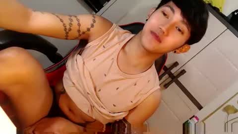 Steph online show from May 2, 11:43 pm