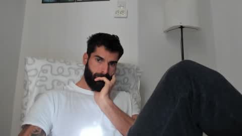 cuteeboy online show from November 17, 9:12 am