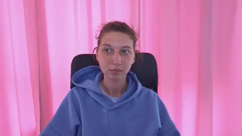Snapshot of cuteellii chatting on October 17, 9:57 am Elli online show from October 17, 9:57 am