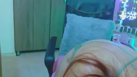 cuteflame_ online show from March 17, 11:21 pm