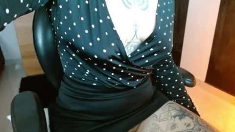 isabella online show from May 5, 2:45 pm