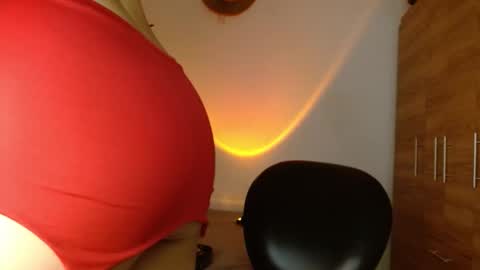 isabella online show from January 7, 5:18 pm