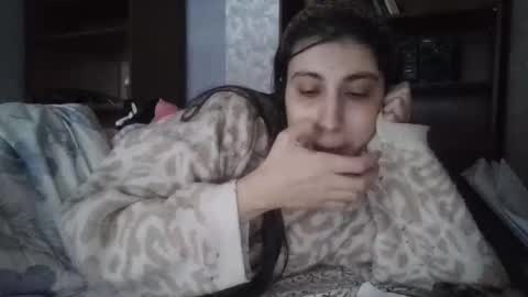 cutekattie online show from January 14, 8:44 am