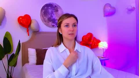 cutemirage online show from February 15, 2:38 pm