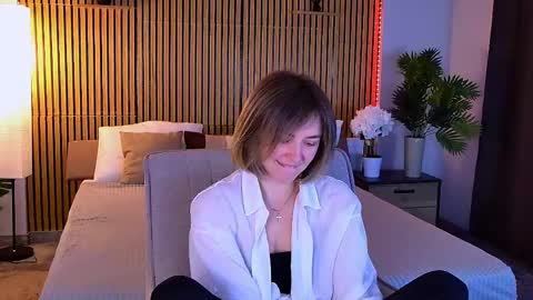 cutemirage online show from May 2, 2:45 pm