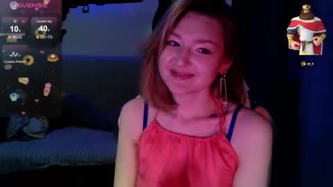 Snapshot of cutepie33 chatting on October 19, 7:13 am cutepie33 online show from October 19, 7:13 am