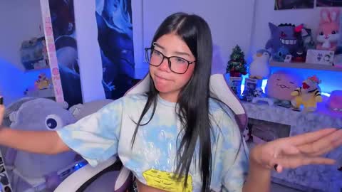  - independent model online show from February 7, 6:45 am