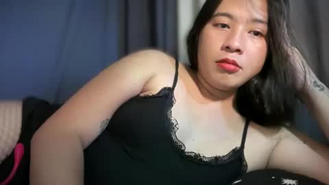 cute online show from April 27, 5:27 am