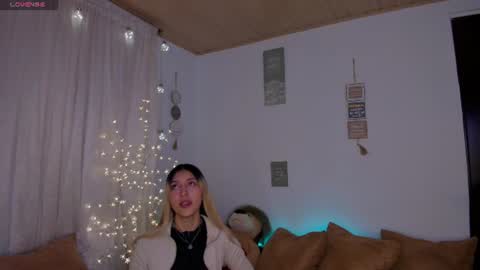 cuteweed420 online show from July 26, 11:24 pm