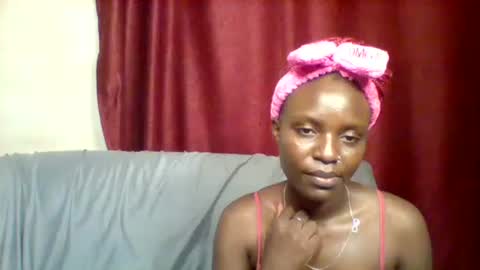 cutey_lunar online show from February 16, 8:33 pm