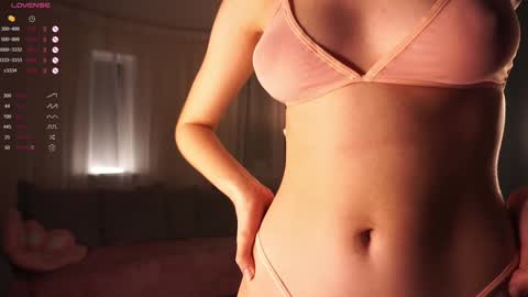 Maya  online show from December 13, 12:09 am