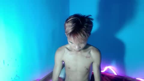 cutiewalter online show from April 24, 12:51 pm
