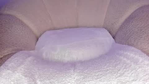 Hannah online show from November 15, 6:42 pm