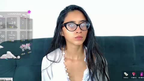 miss ari  online show from September 9, 10:04 am